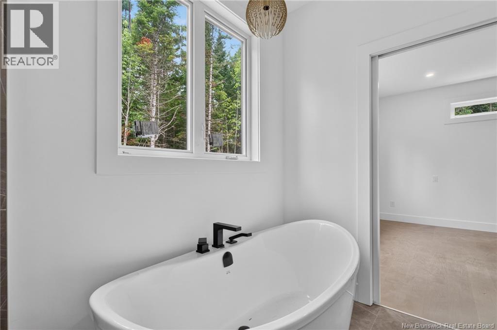 99 Maefield Street - 32
