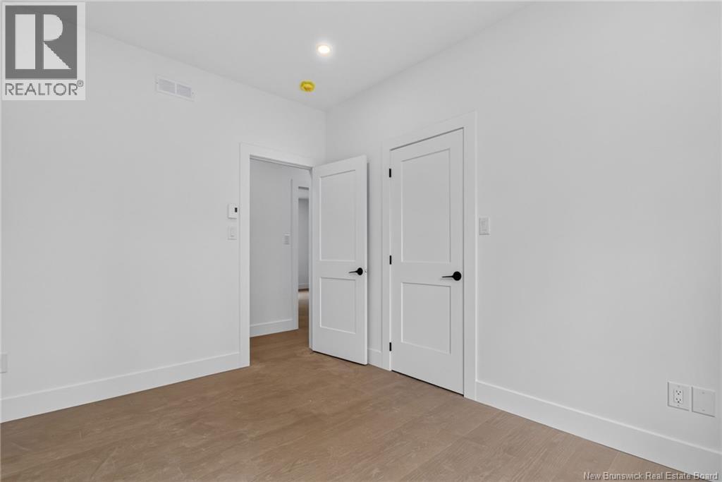 99 Maefield Street - 24