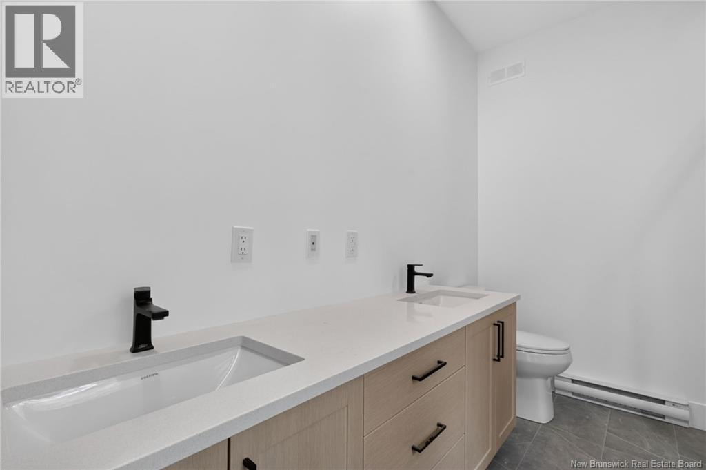 99 Maefield Street - Image 30
