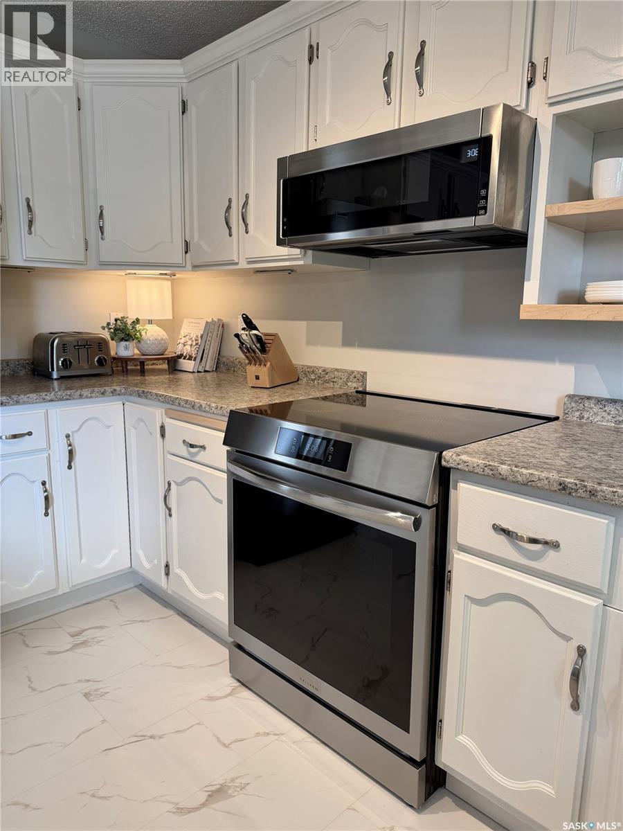 208 James STREET — photo 10