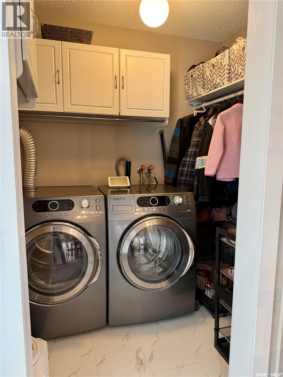 208 James STREET — photo 12
