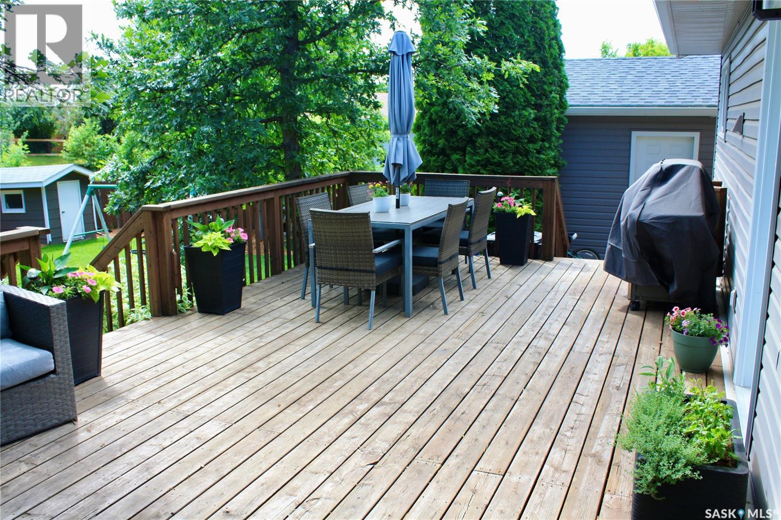 208 James STREET — photo 36