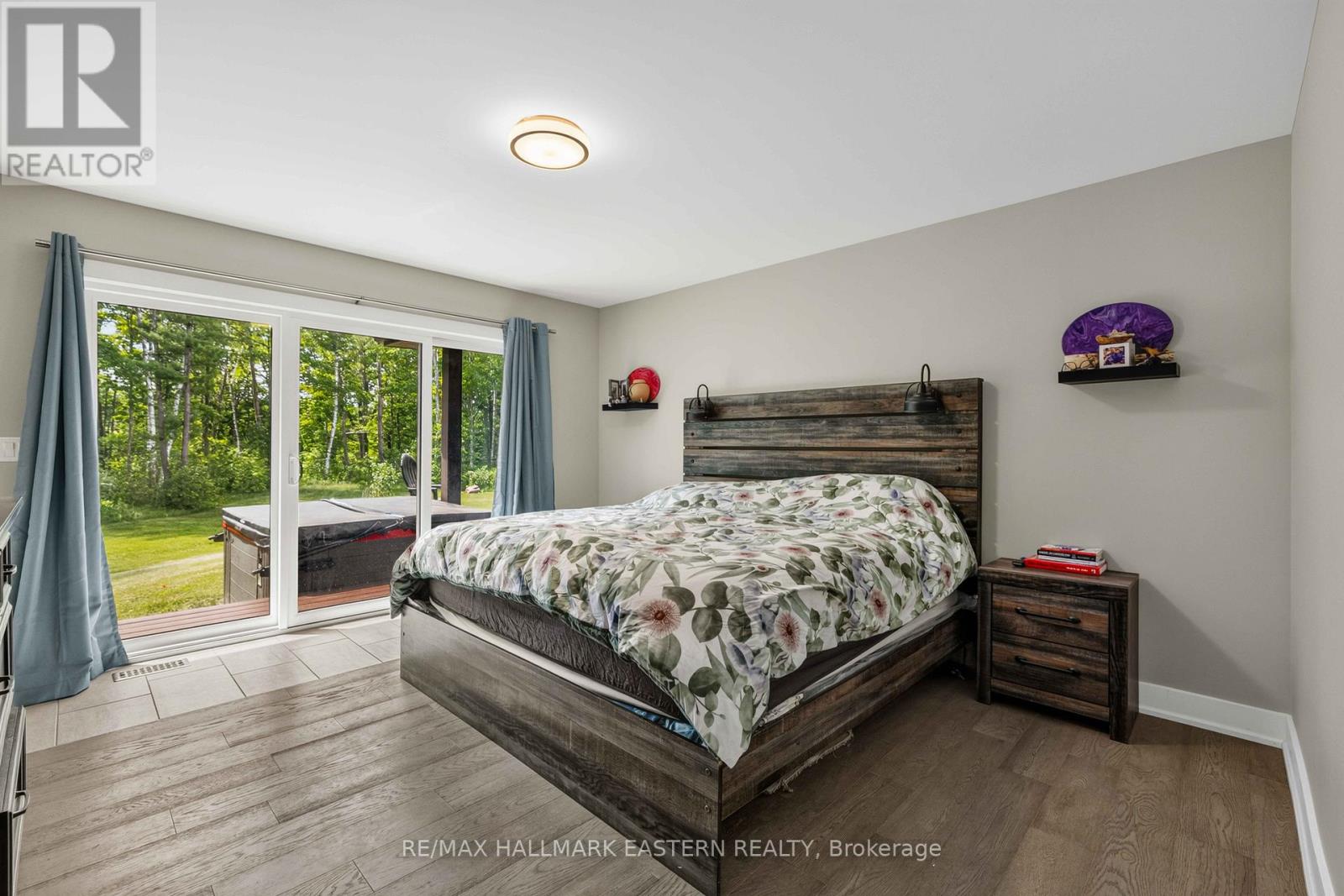 202 RICHARDSON ROAD E - 16