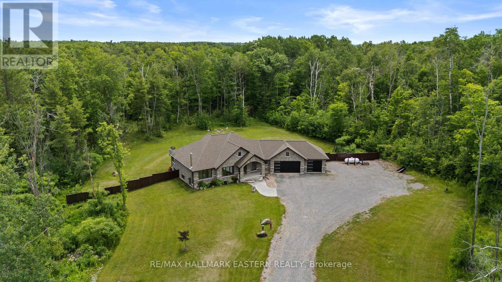 202 RICHARDSON ROAD E - 3