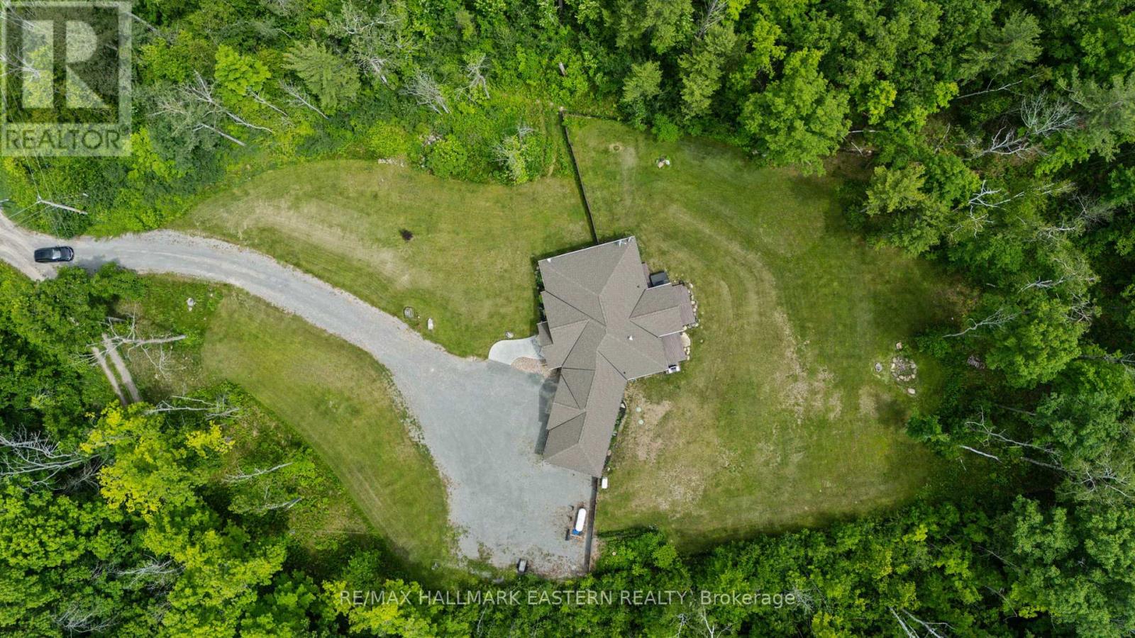202 RICHARDSON ROAD E - 34