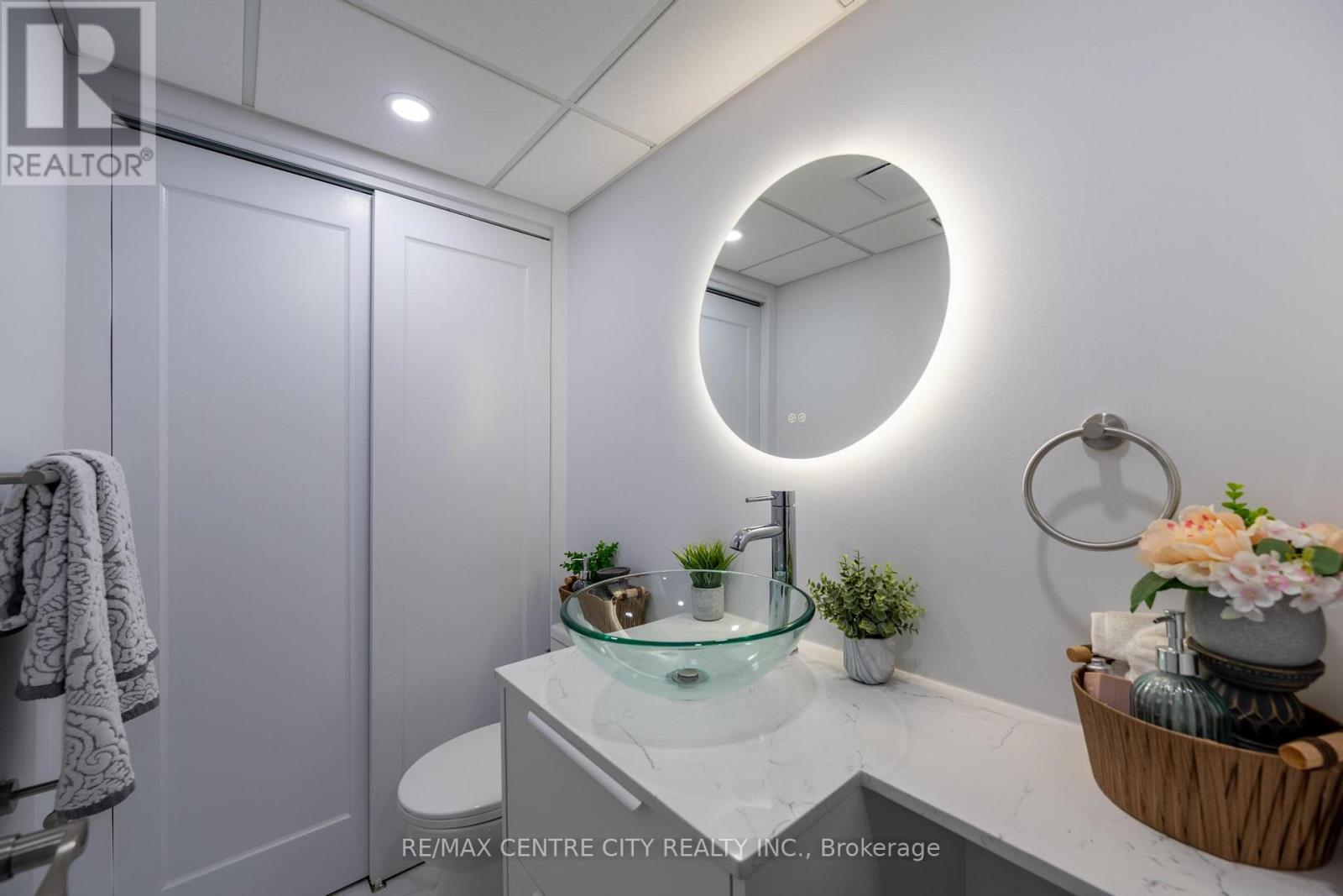 #1 280 QUEENS AVENUE - 10