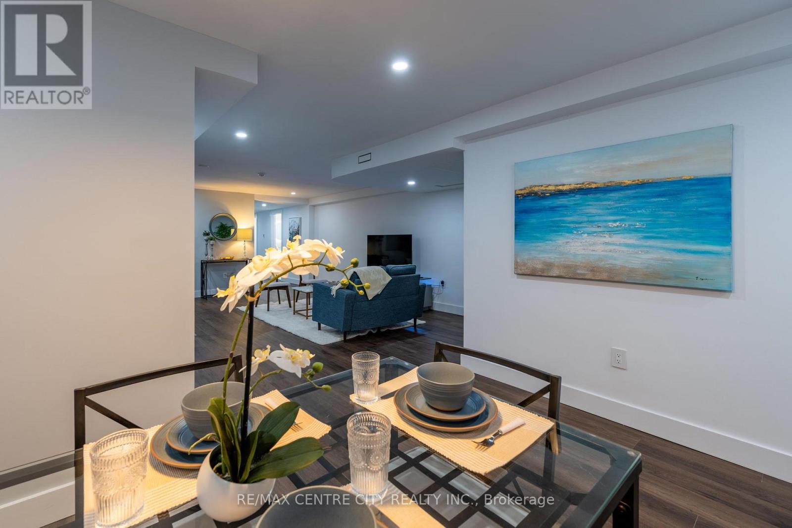 #1 280 QUEENS AVENUE - 16