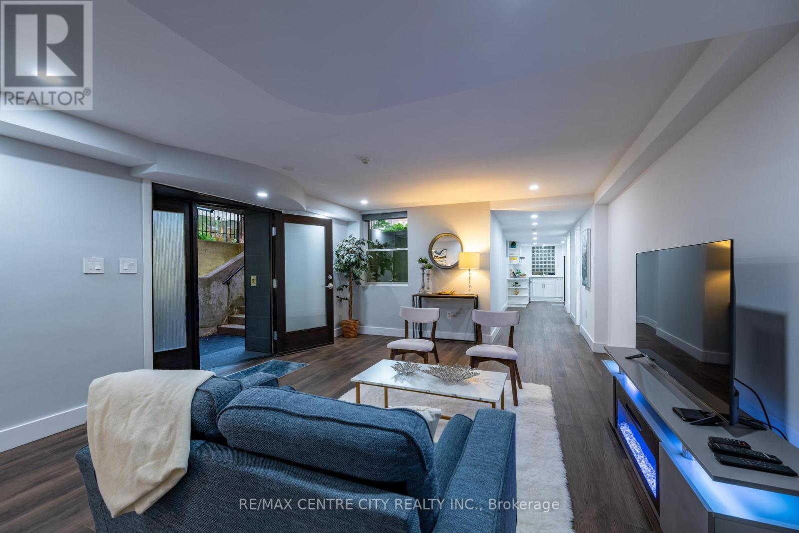 #1 280 QUEENS AVENUE - 23
