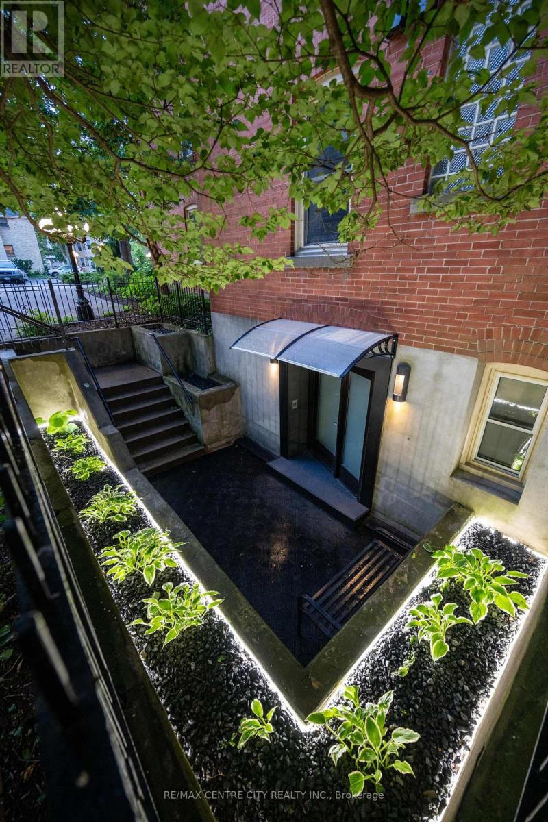 #1 280 QUEENS AVENUE - 28