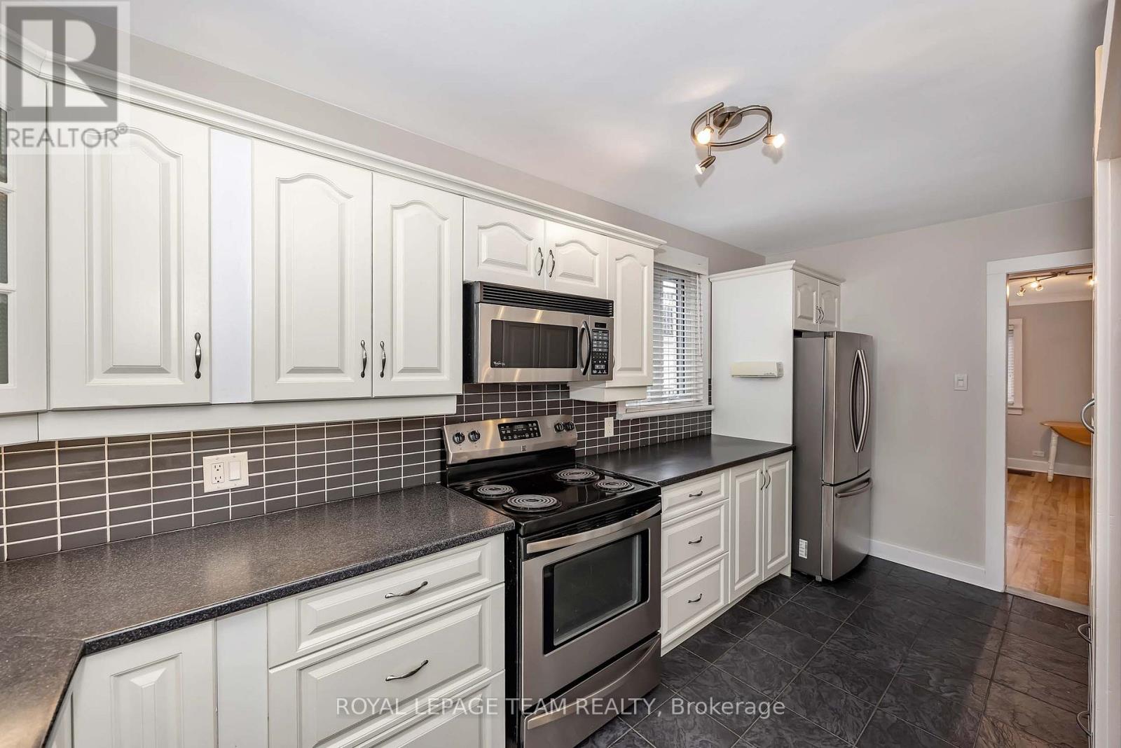 5 Bed, 3 Bath House for Sale in Ottawa – 4 QUEEN MARY STREET, Ottawa – MLS# X13497390 - Image 12