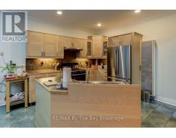 28 Bridlewood Crescent, Wasaga Beach, ON L9Z1B4 Photo 12