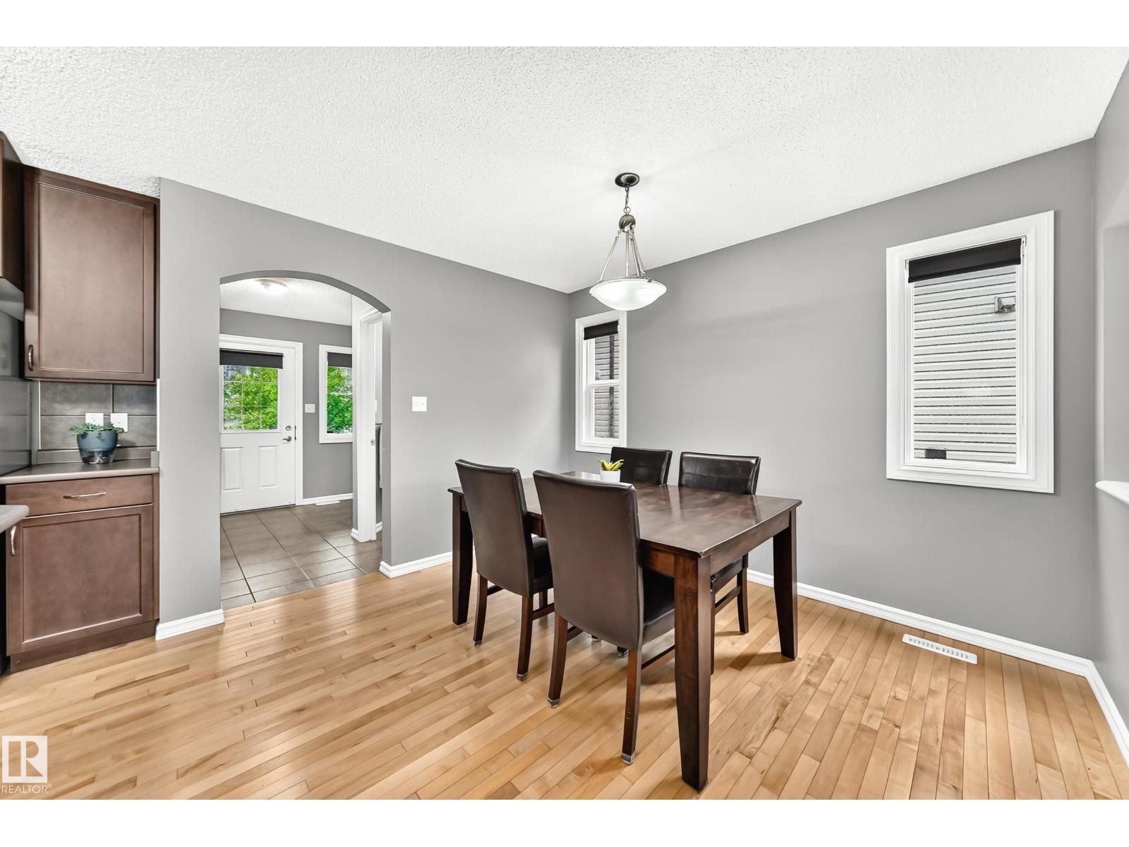 5233 2A AV SW - 14