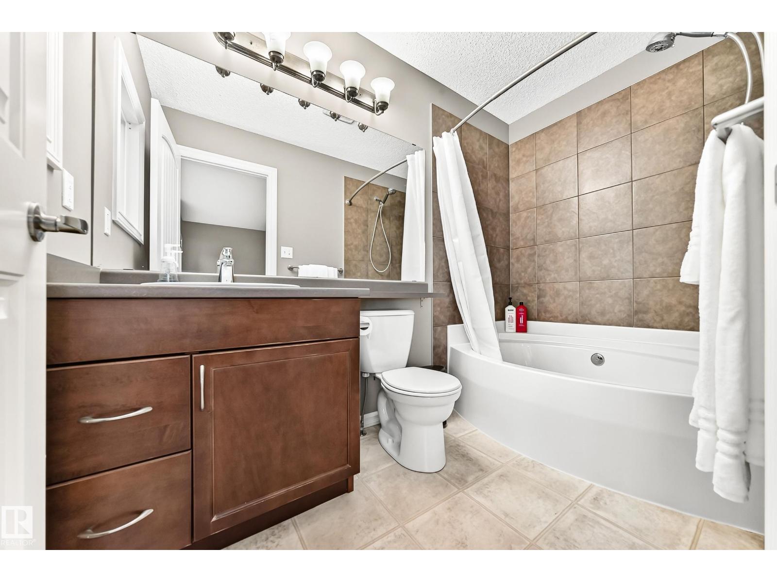 5233 2A AV SW - 27
