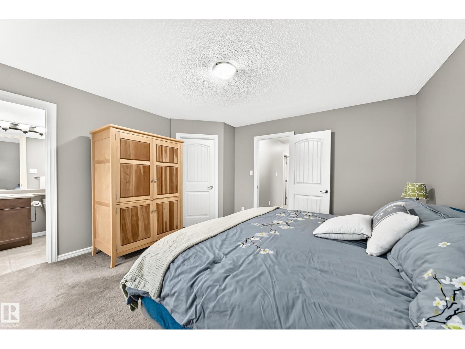 5233 2A AV SW - 28