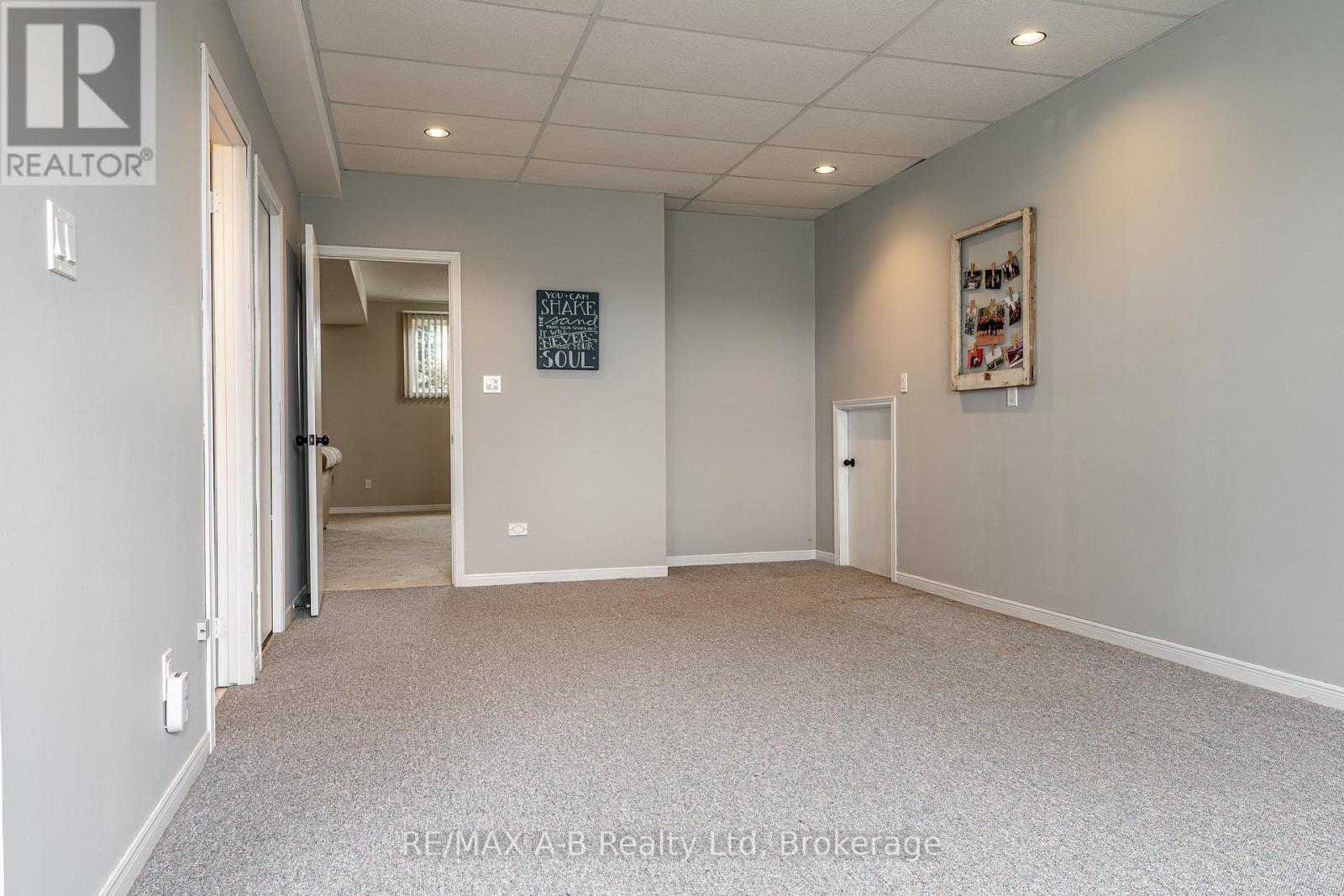 51 COMMISSIONER STREET - 35
