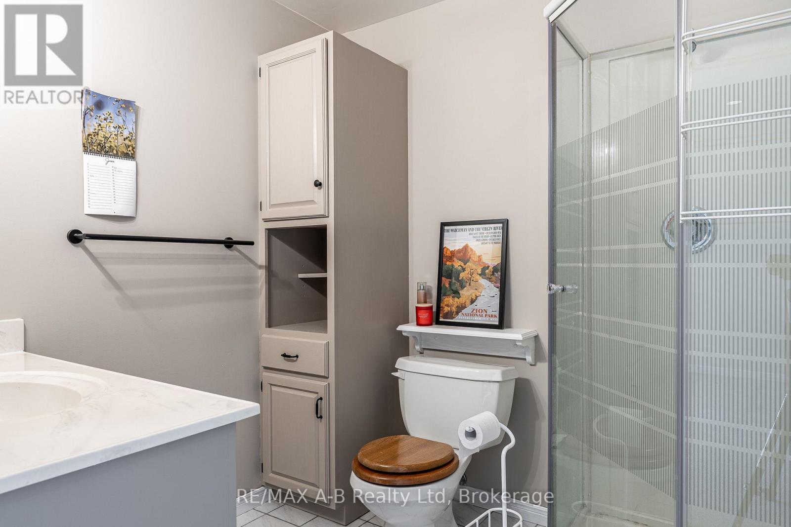 51 COMMISSIONER STREET - 36