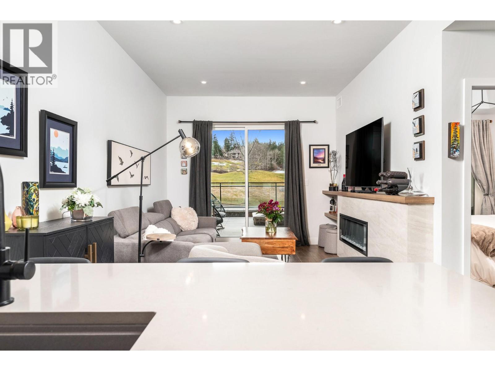 #107 75 Predator Ridge Drive - 16