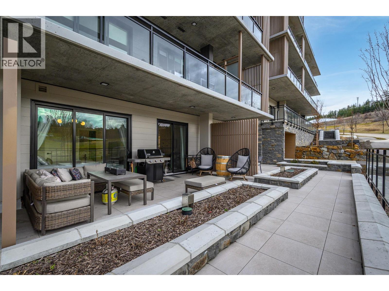 #107 75 Predator Ridge Drive - 21