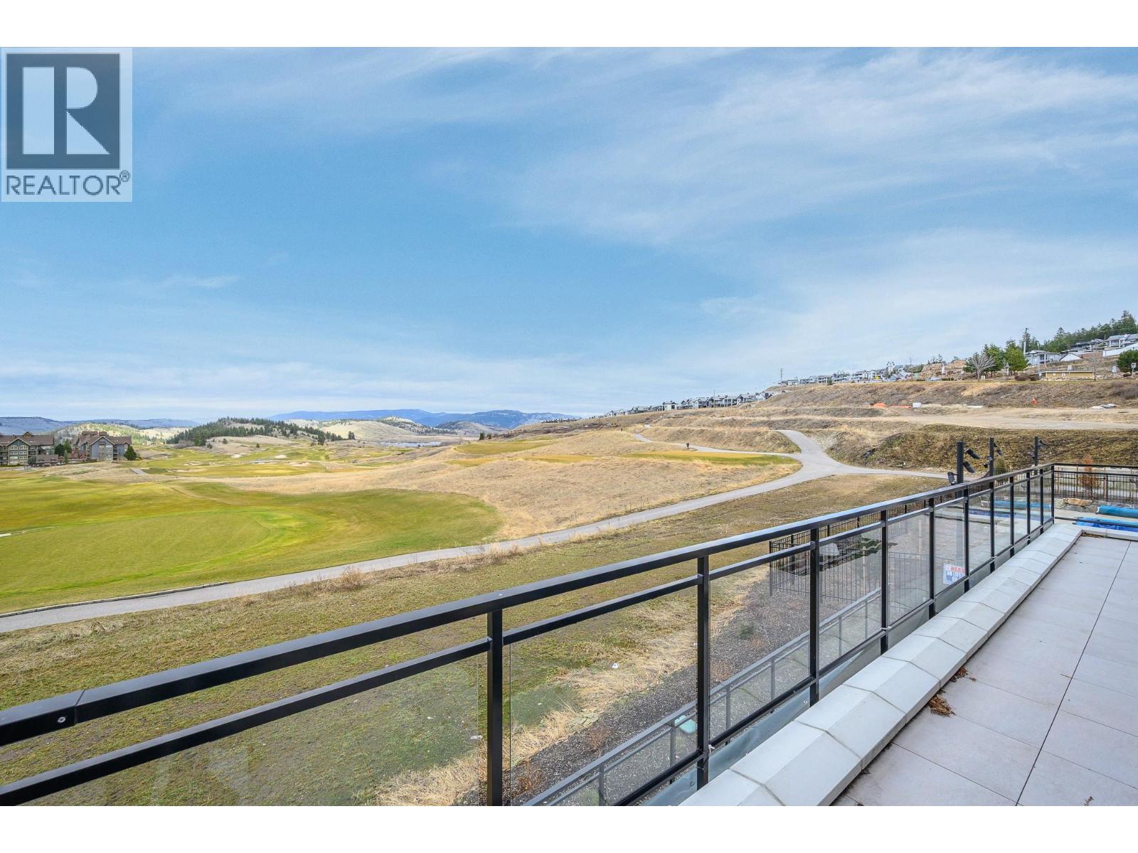 #107 75 Predator Ridge Drive - 38