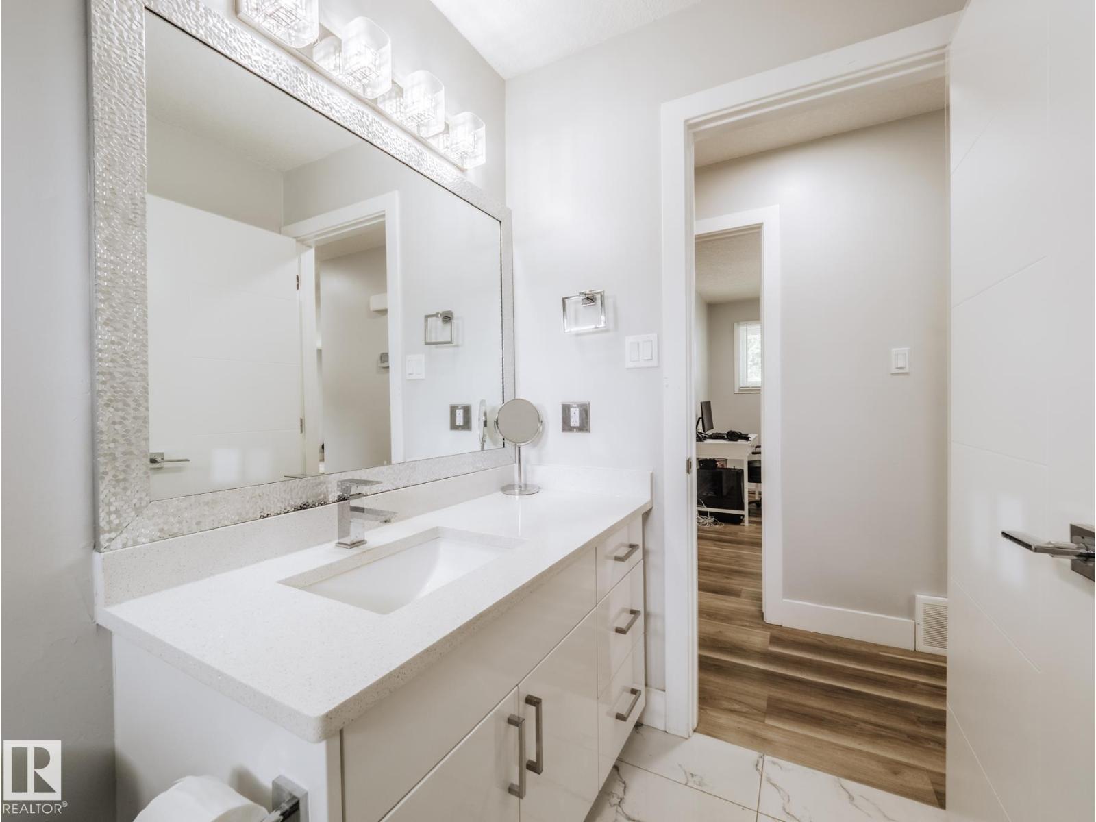 15011 59 ST NW - 17