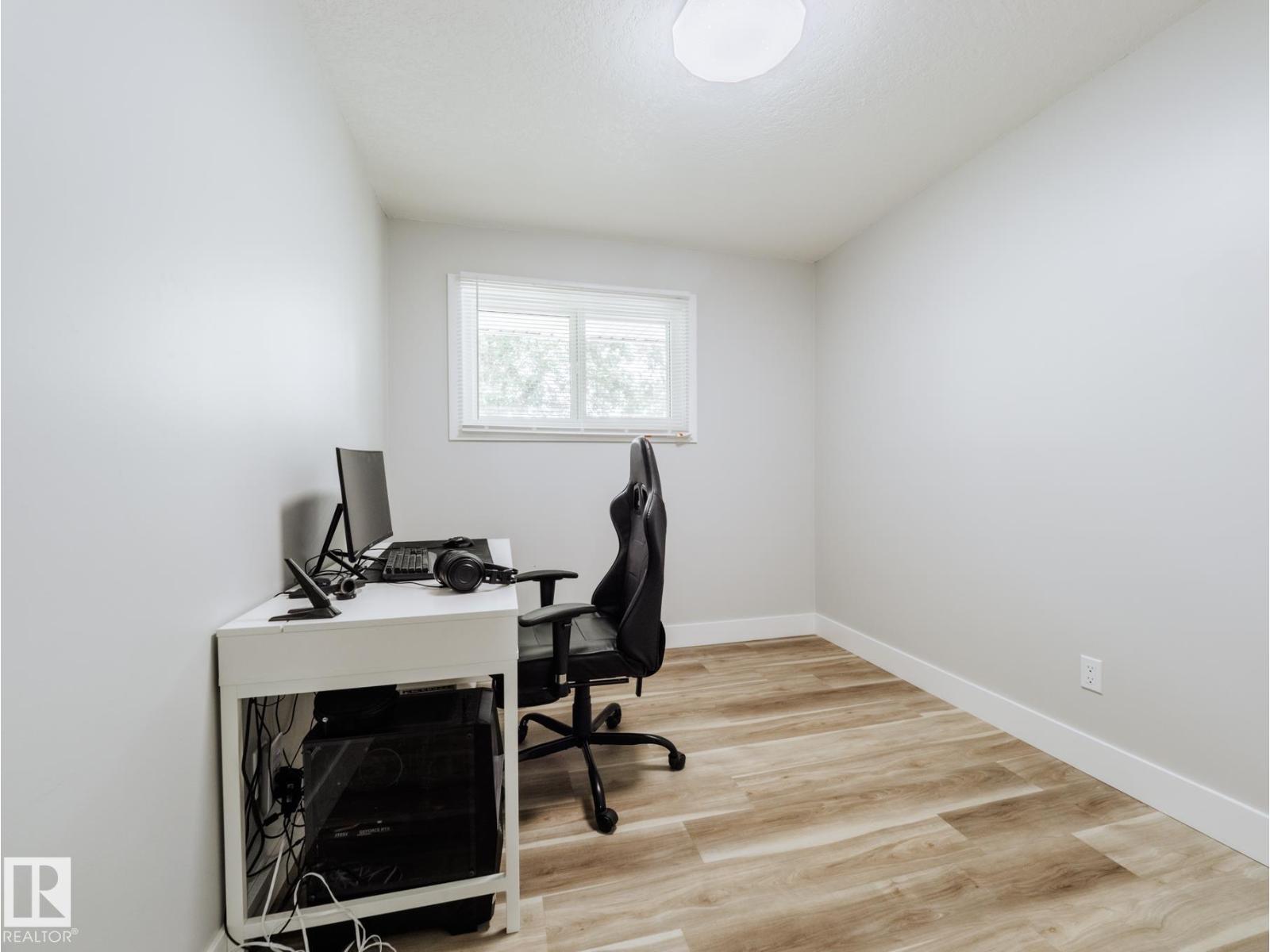 15011 59 ST NW - 18