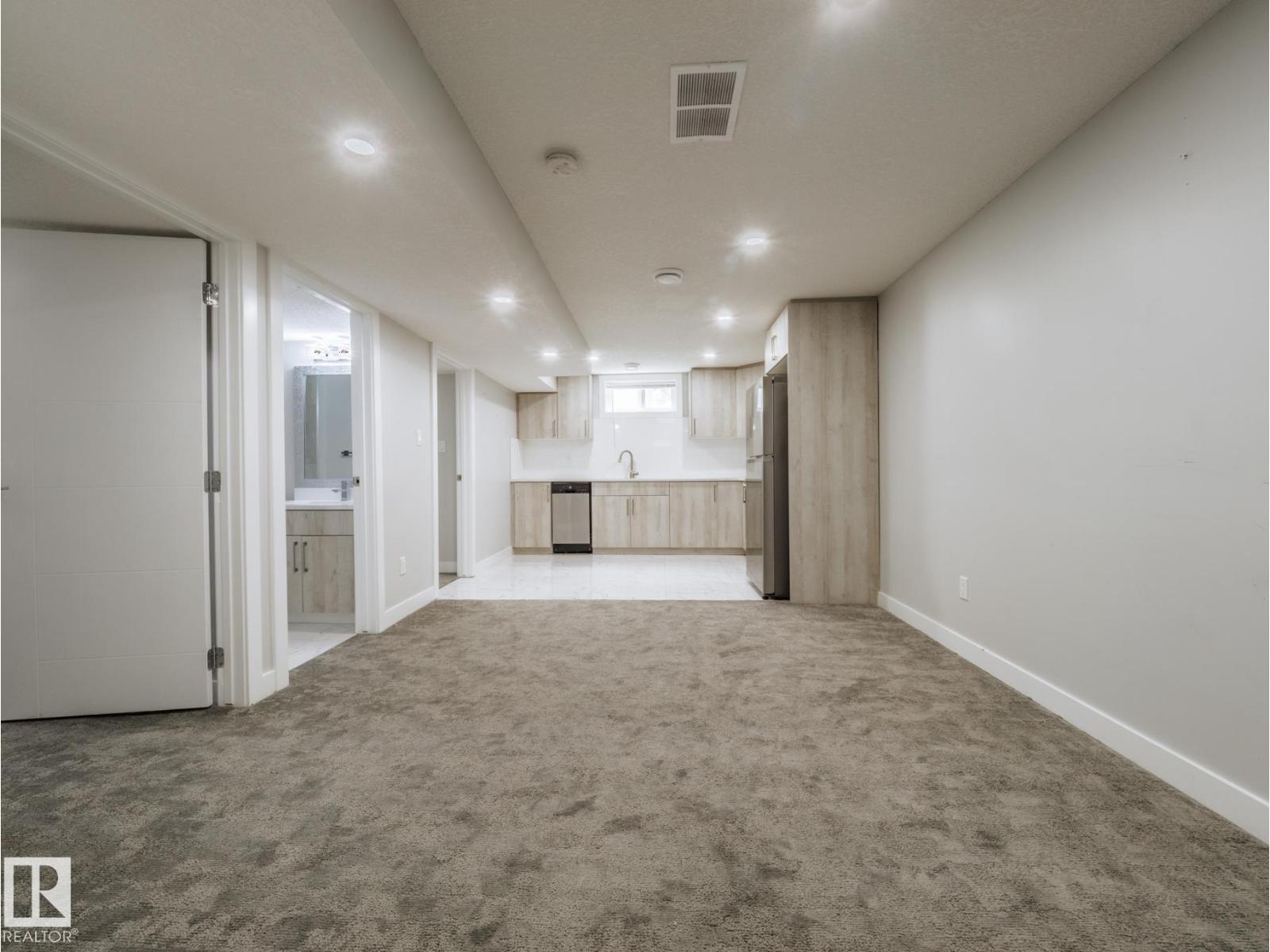 15011 59 ST NW - 38