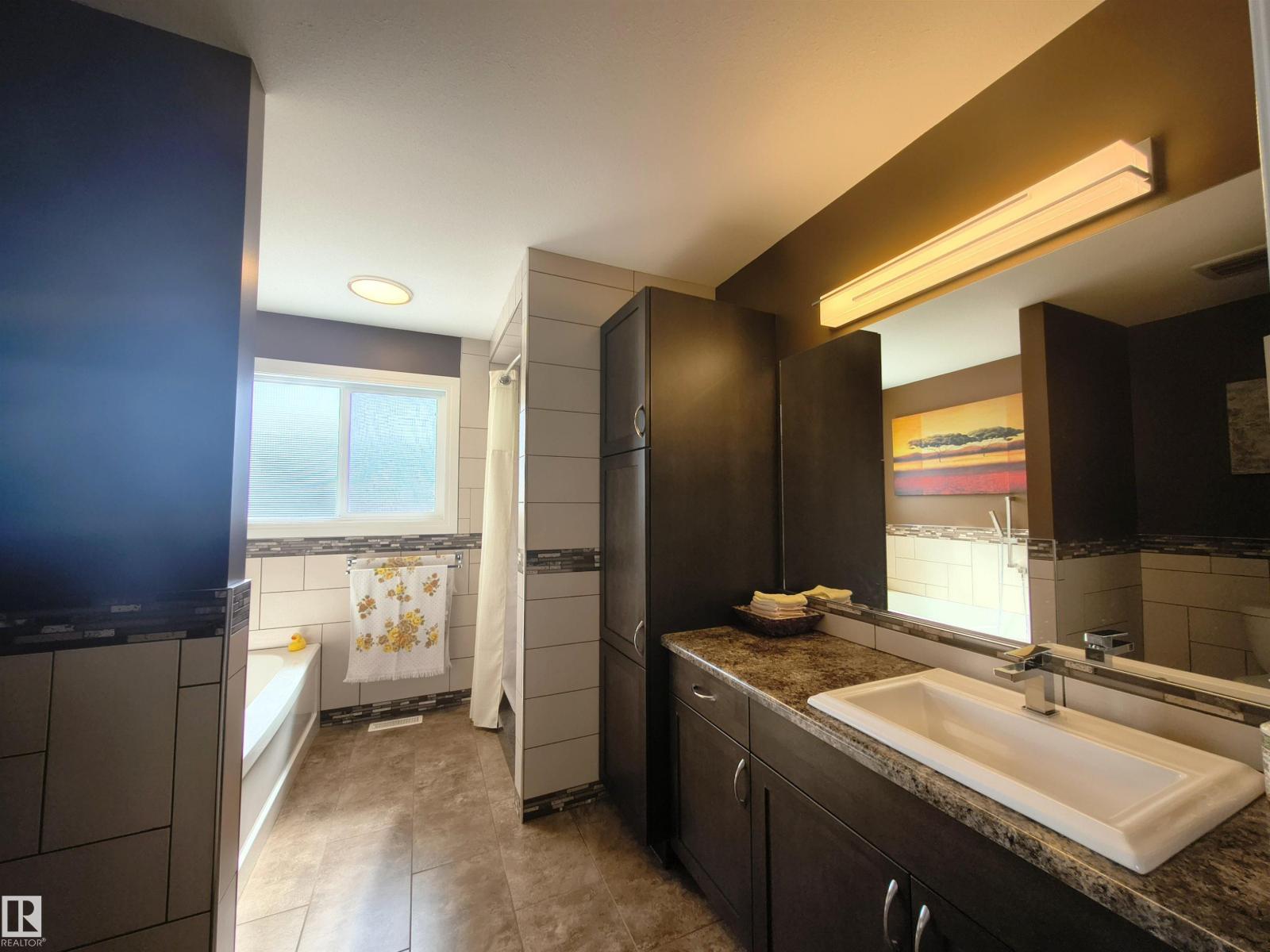 3901 44A AV — photo 22