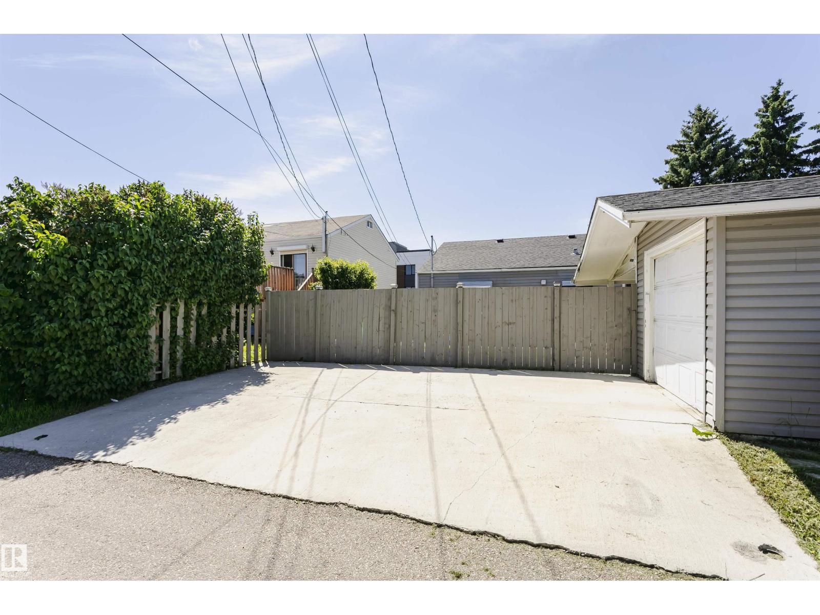 13104 128 AV NW - 37