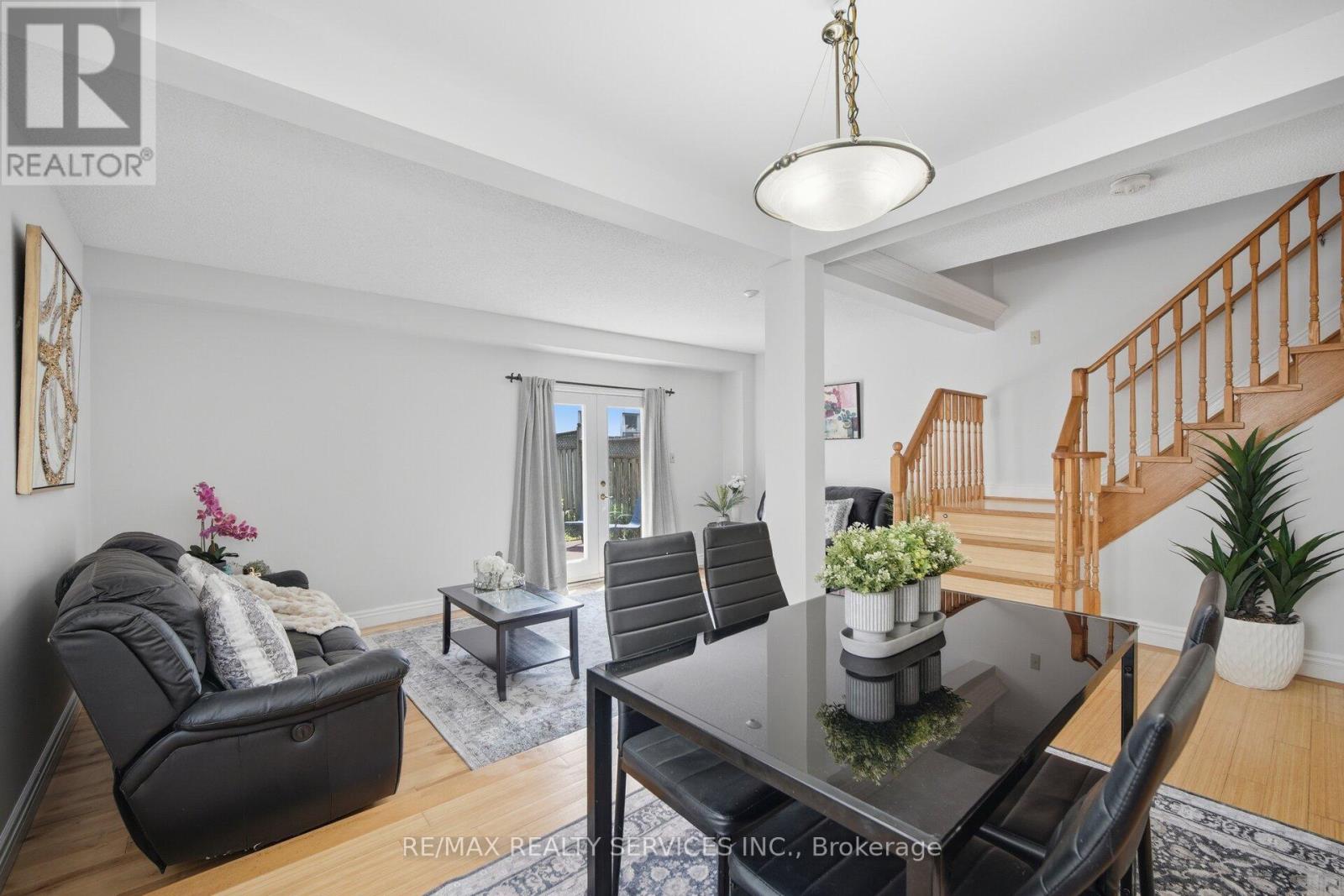 15 CLIMIE COURT - 12