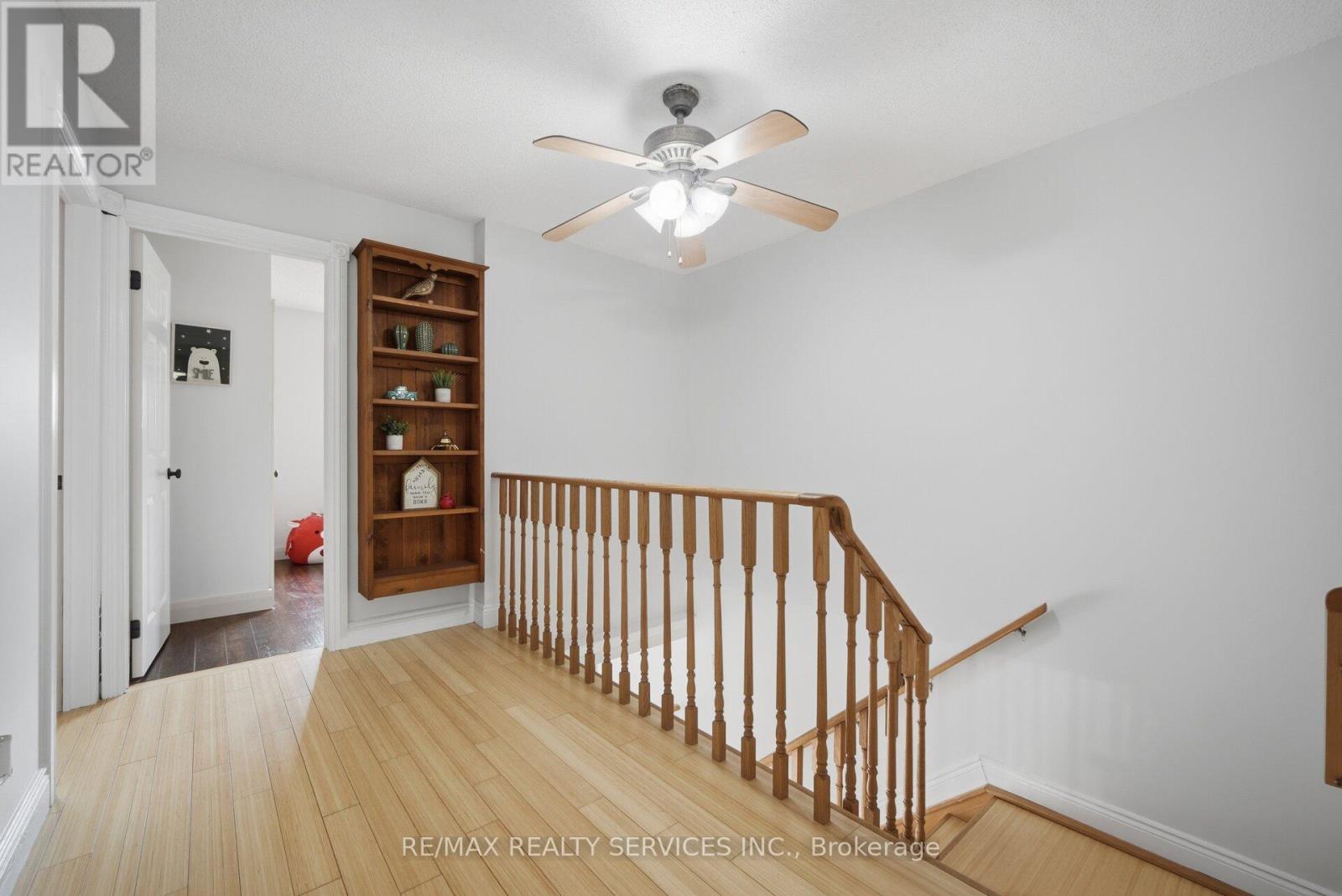 15 CLIMIE COURT - 24