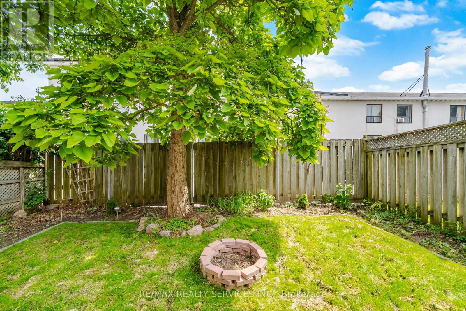 15 CLIMIE COURT - 41