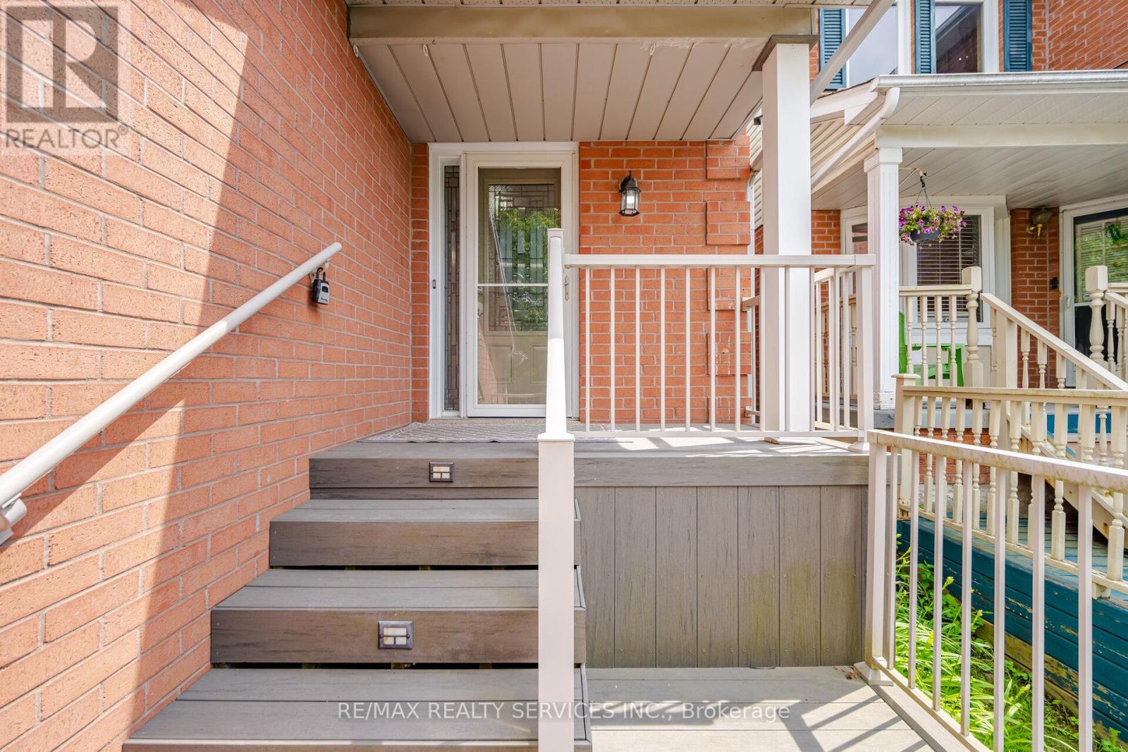 15 CLIMIE COURT - 6
