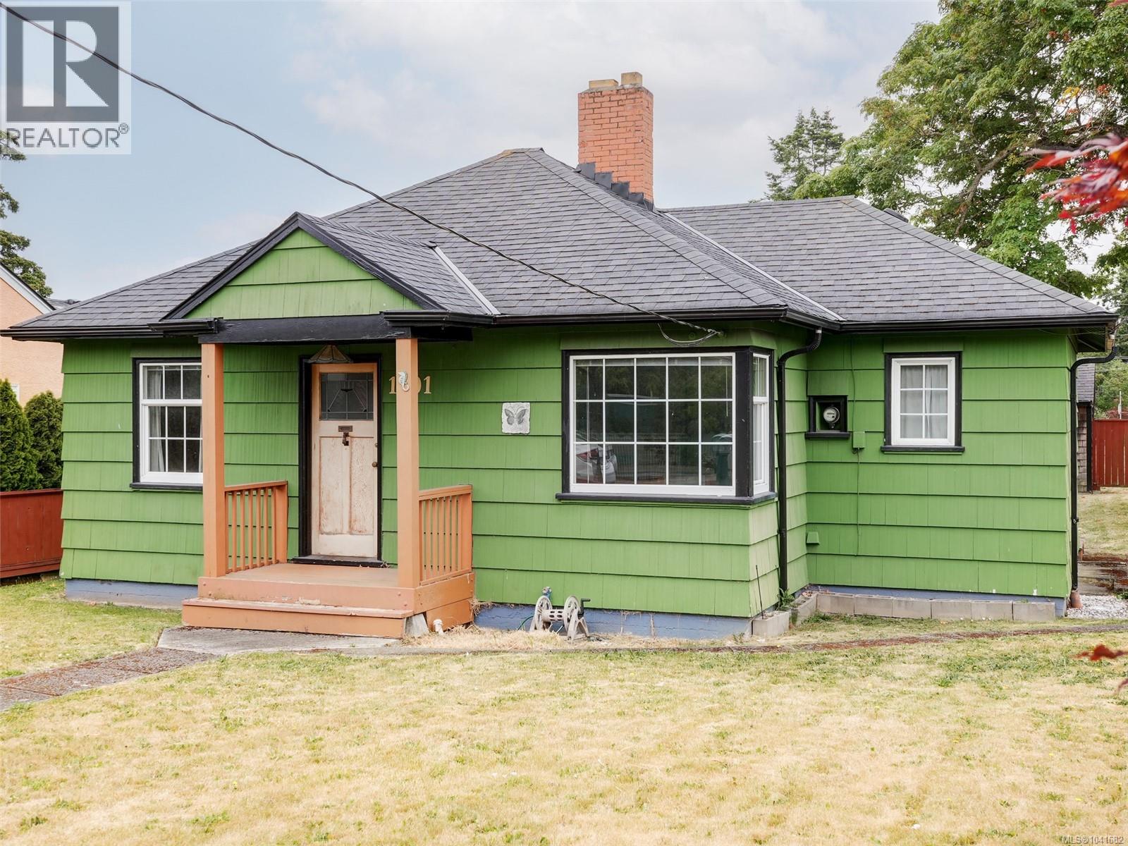  1501 Oakland Avenue, Victoria