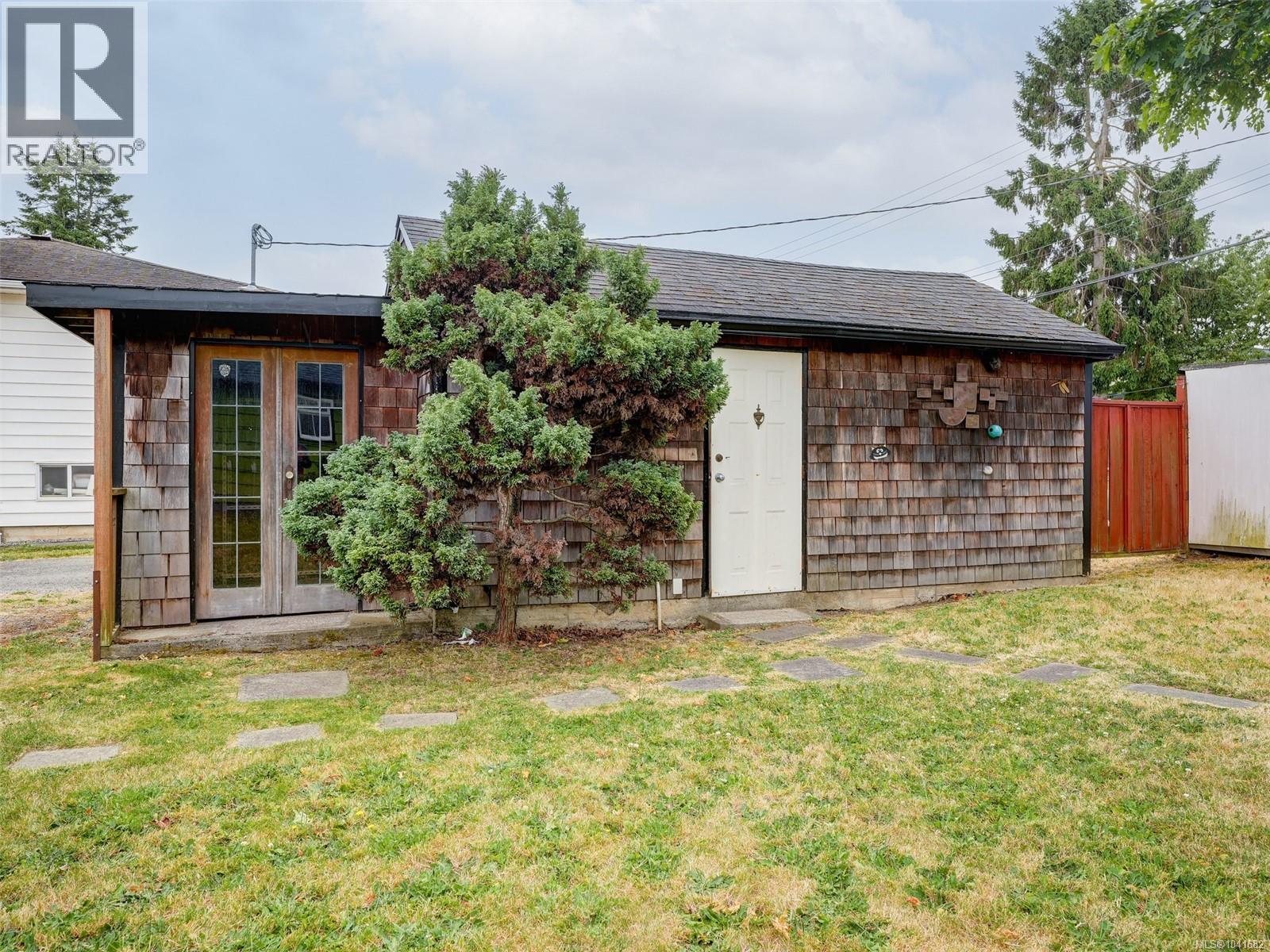  1501 Oakland Avenue, Victoria