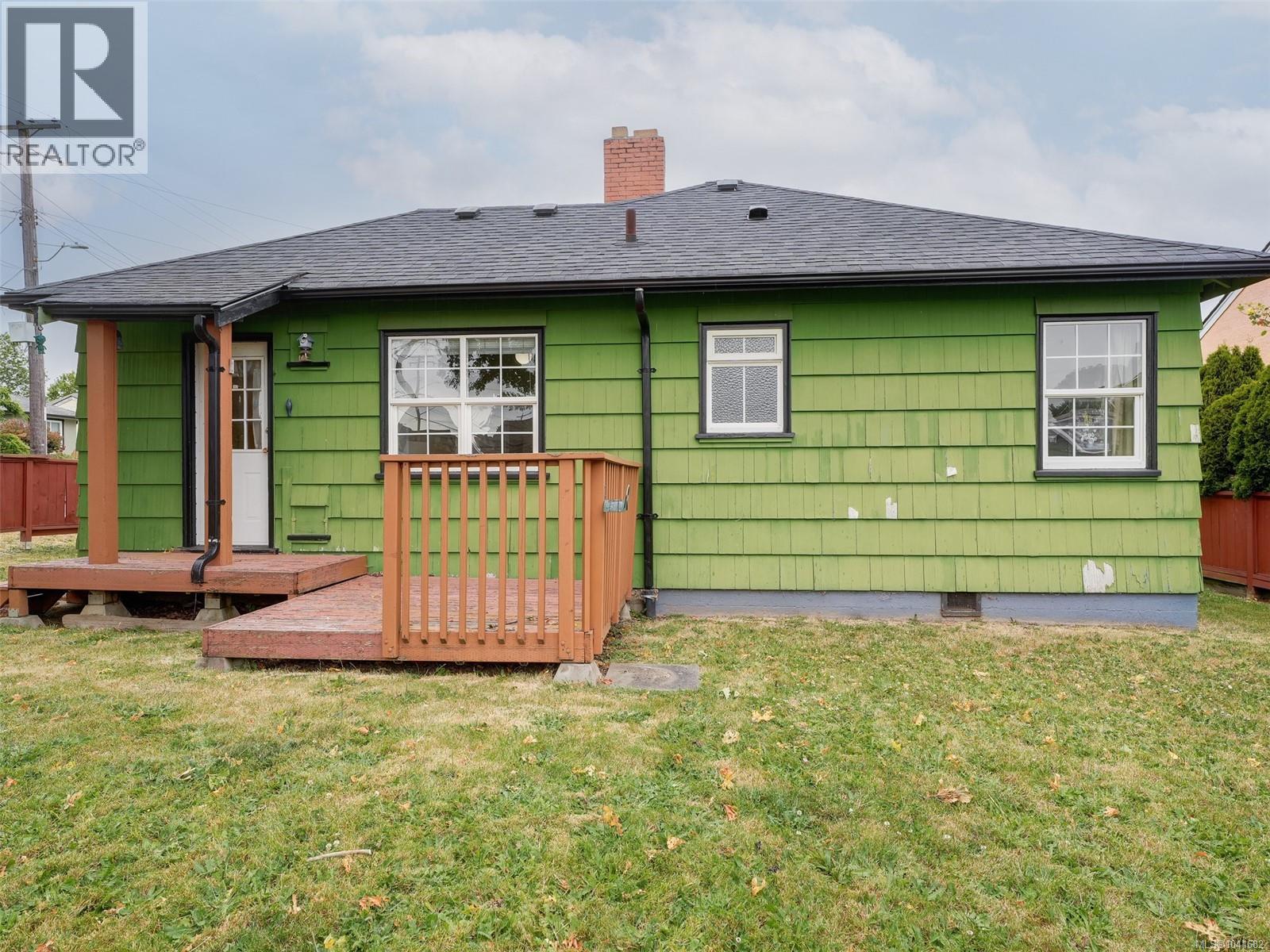  1501 Oakland Avenue, Victoria