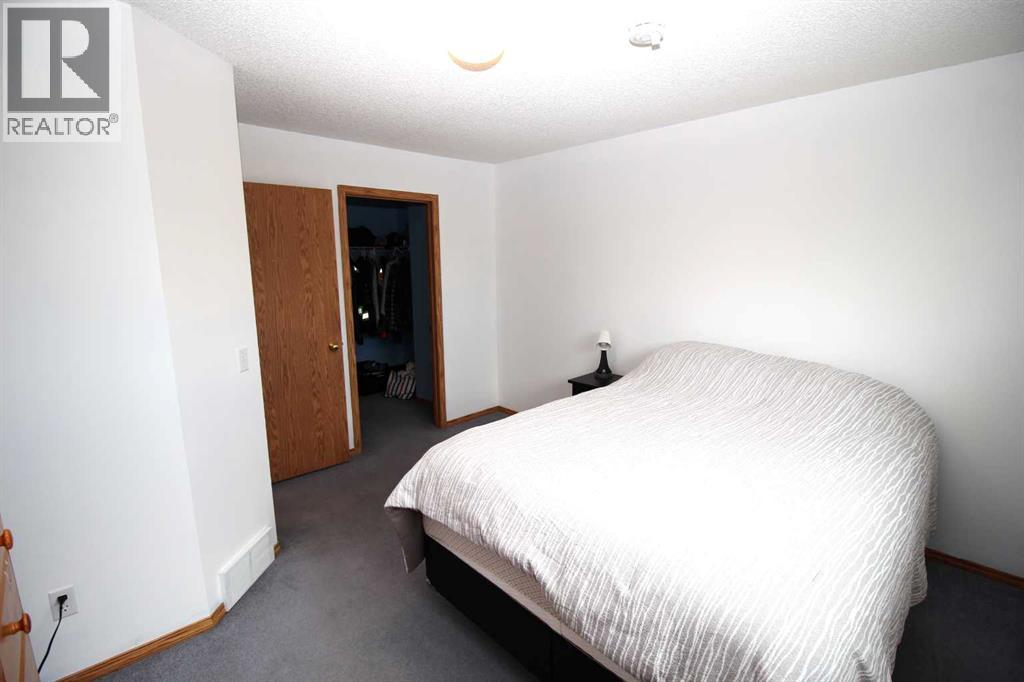 215 Millview Green SW - 11