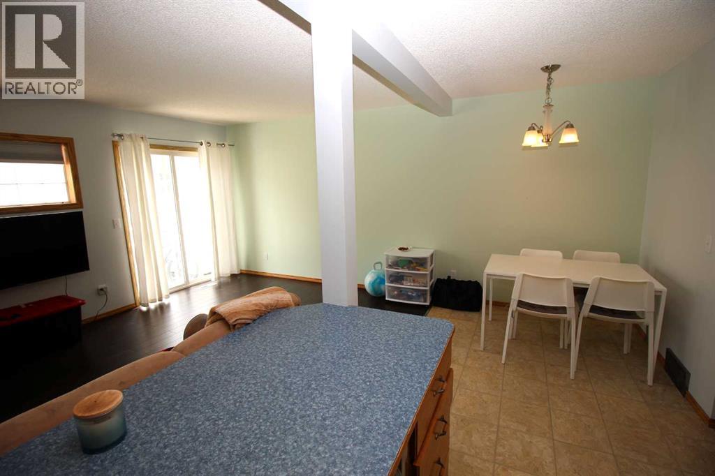 215 Millview Green SW - 8