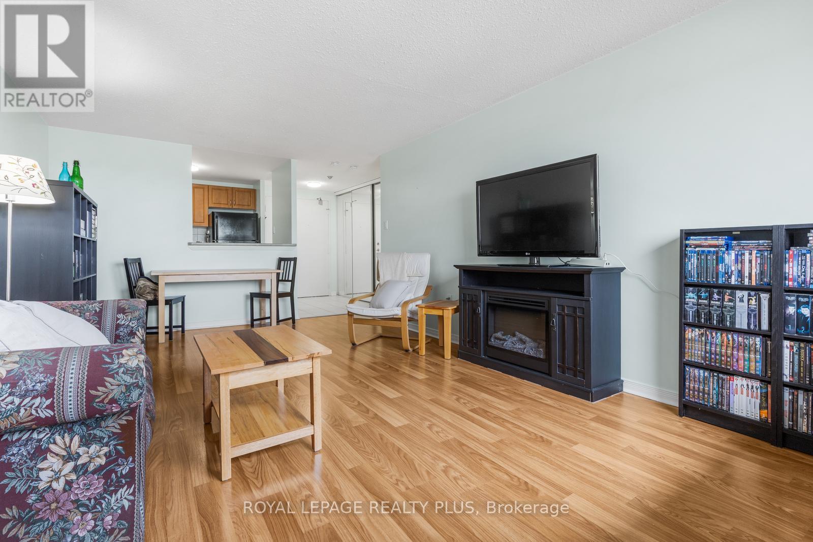 #1012 6720 GLEN ERIN DRIVE - 12