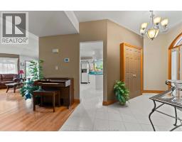 Primary Bedroom - 44 Worchester, Leamington, ON N8H5C1 Photo 10