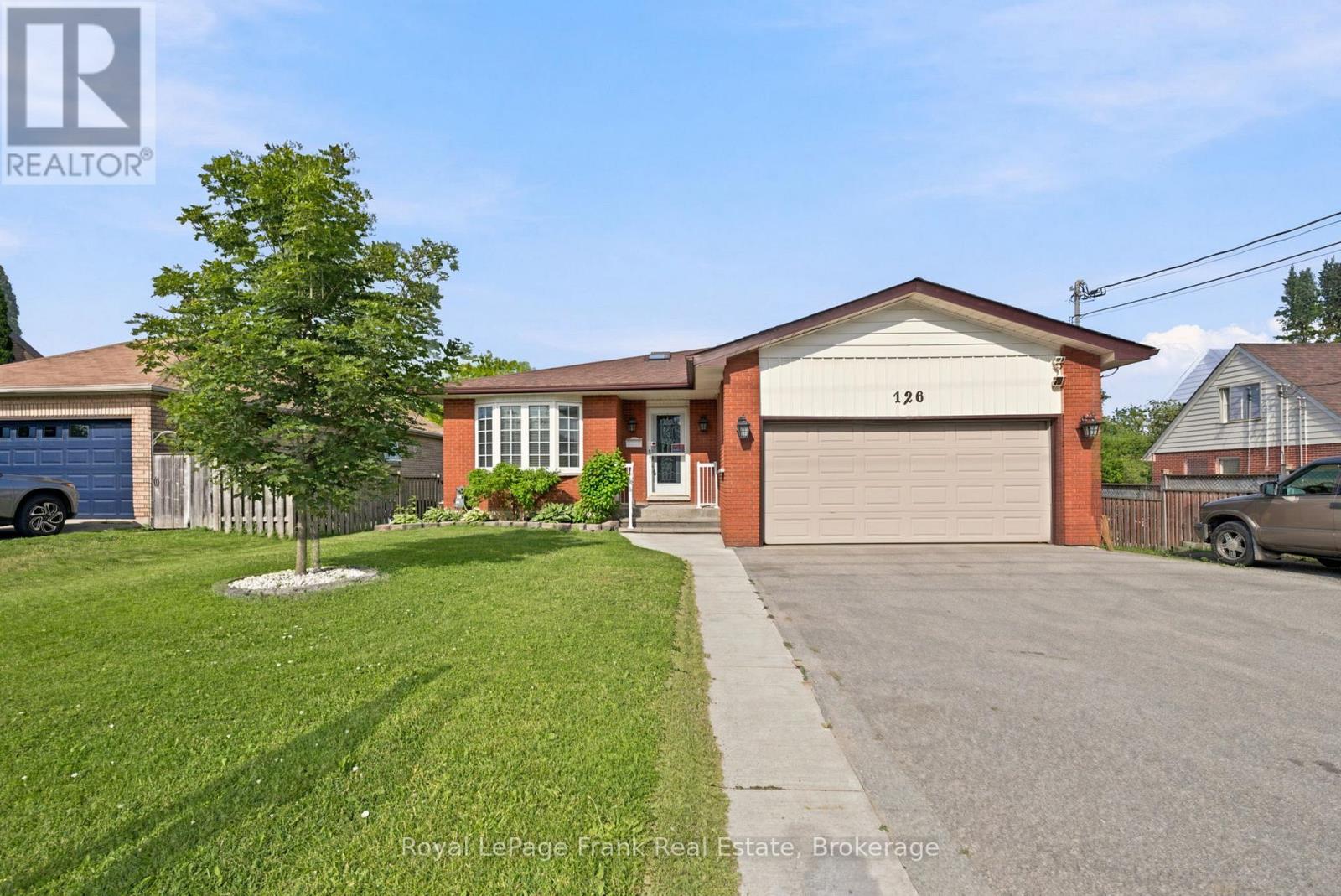 126 ANGELINE STREET S - 1