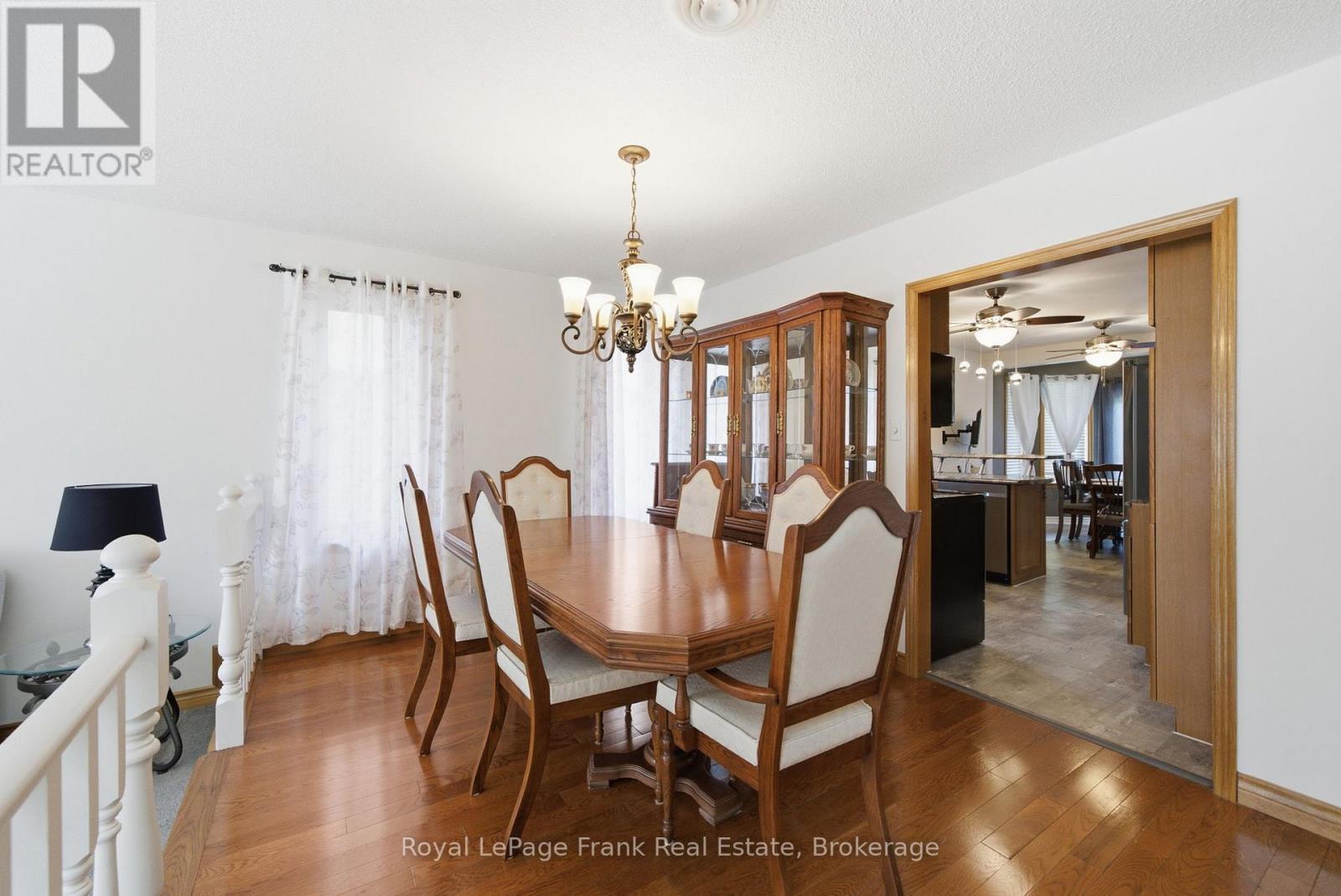 126 ANGELINE STREET S - 13