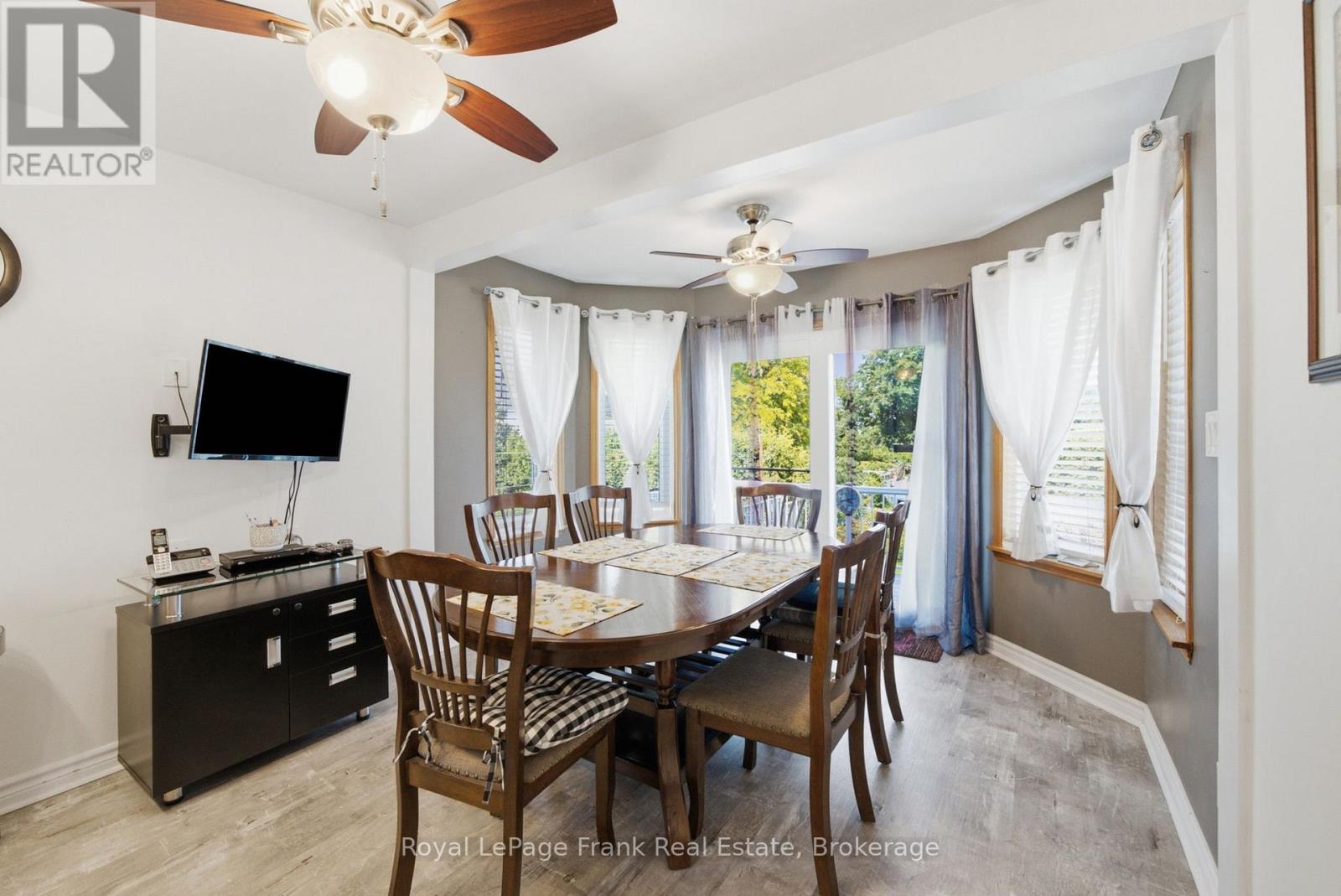 126 ANGELINE STREET S - 15