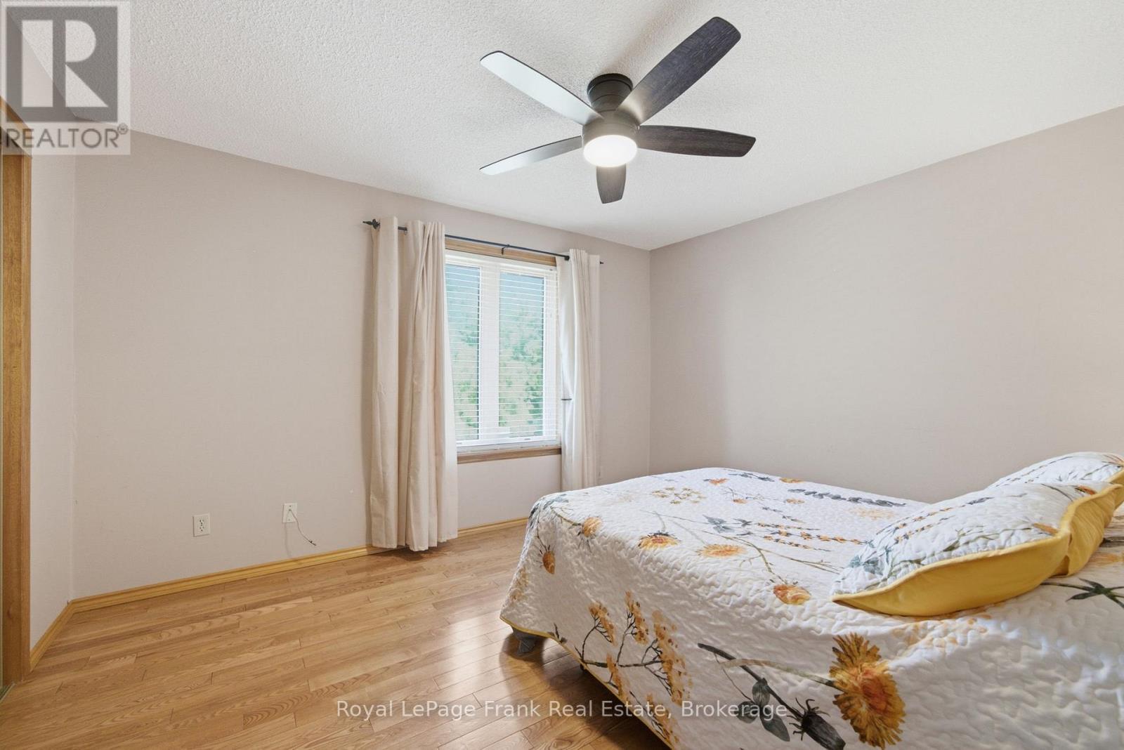 126 ANGELINE STREET S - 19