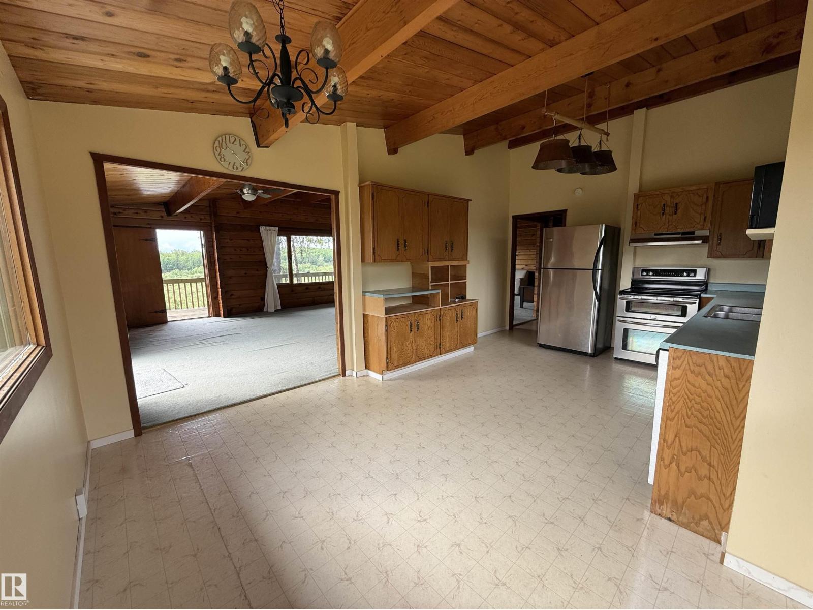 621088 RGE RD 53 NE - 17