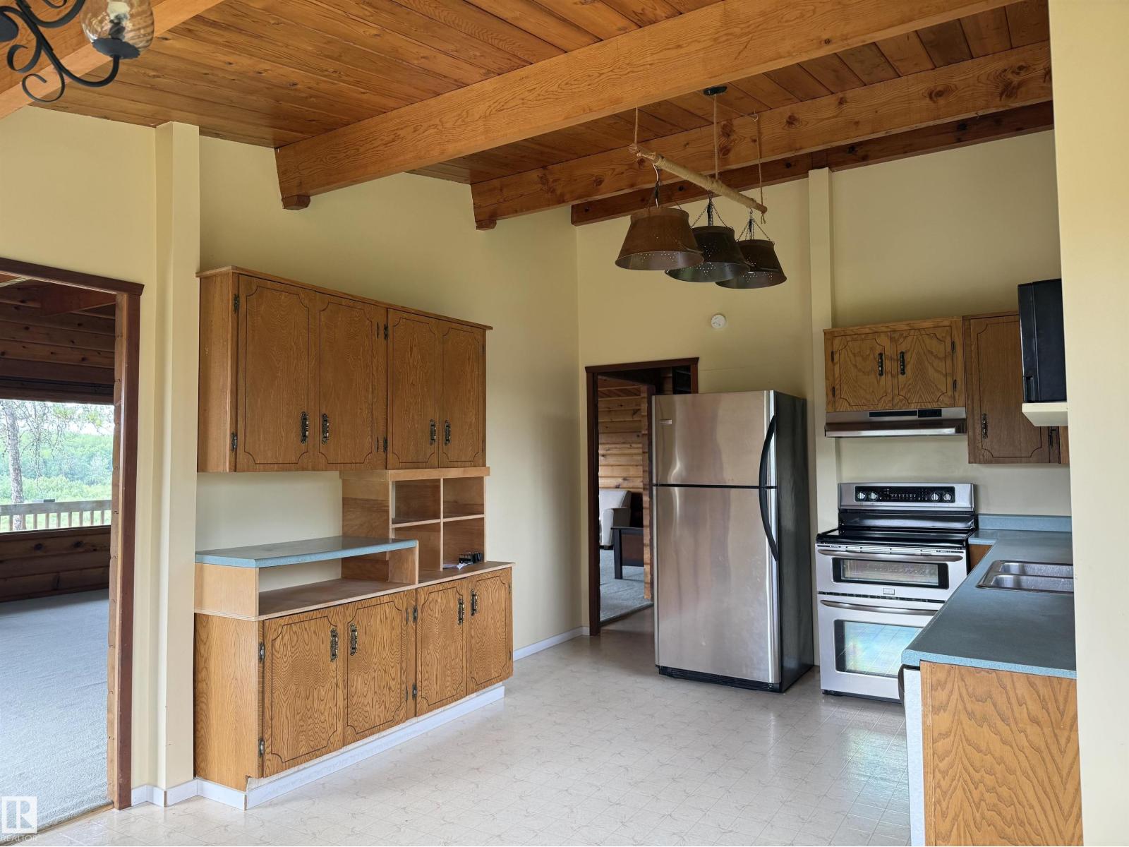621088 RGE RD 53 NE - 18