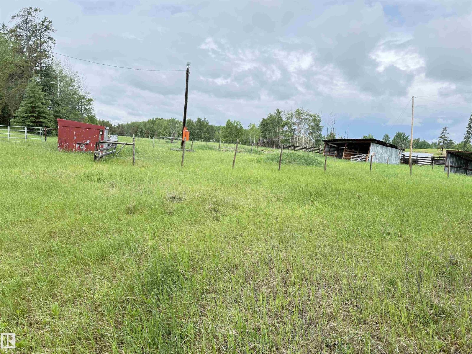 621088 RGE RD 53 NE - 44
