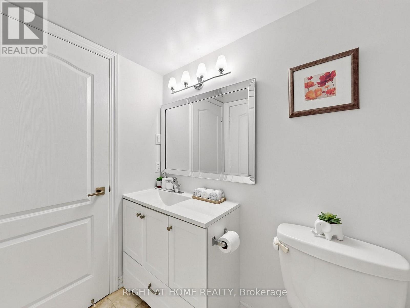 #404 30 HAYDEN STREET - 24