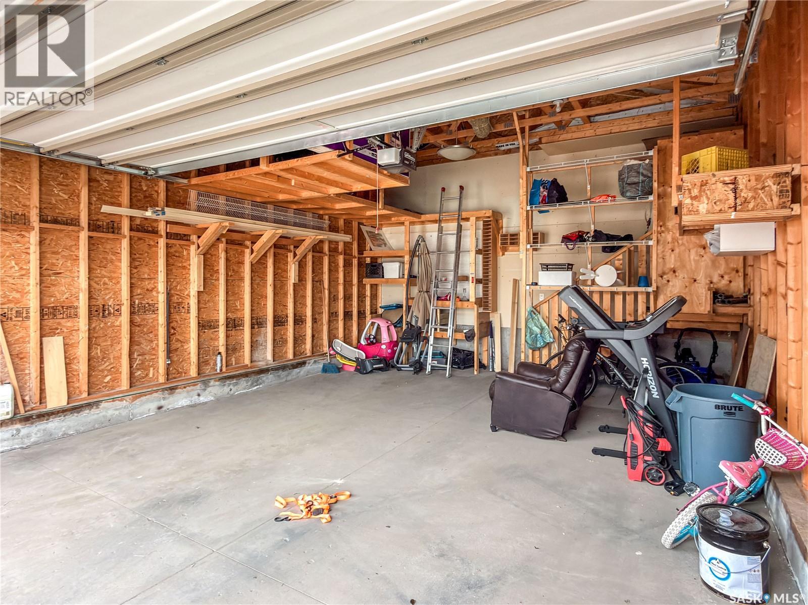 4513 Padwick AVENUE — photo 47