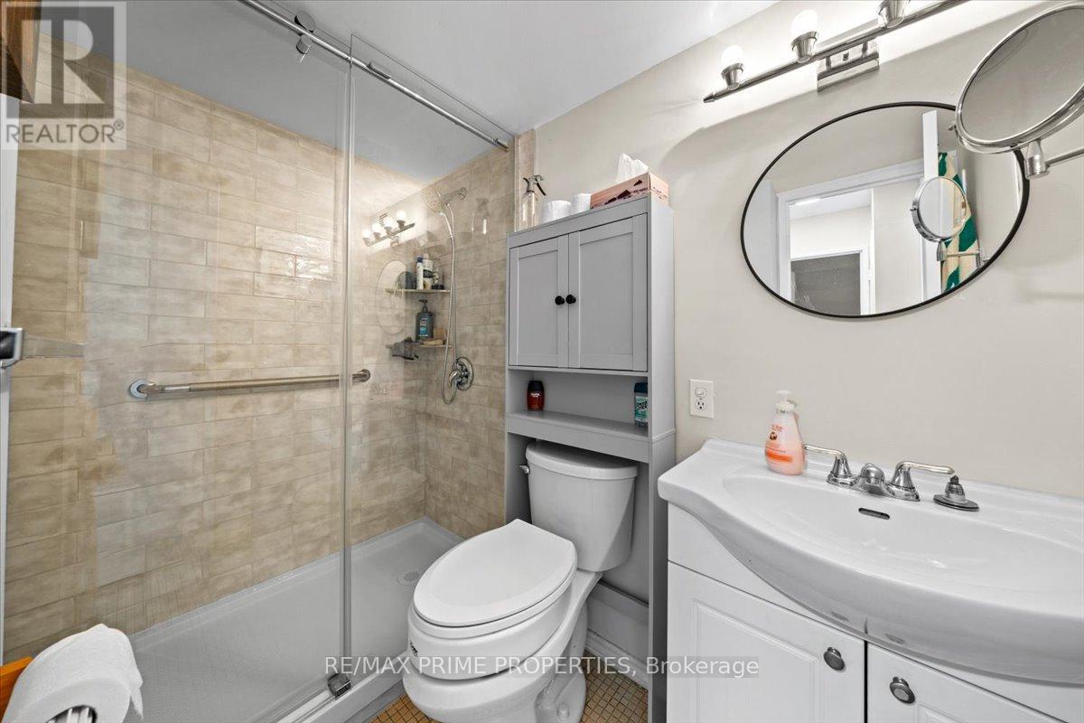 #209 158A MCARTHUR AVENUE - 19