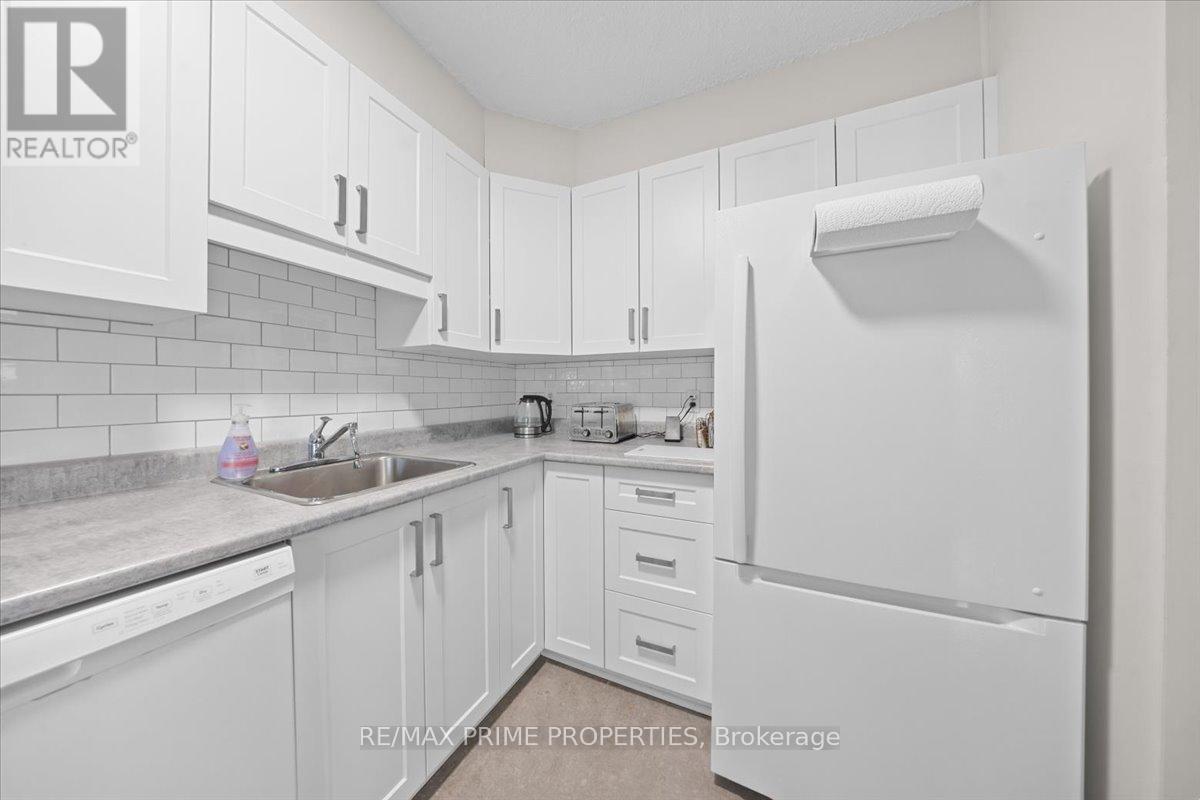 #209 158A MCARTHUR AVENUE - 10
